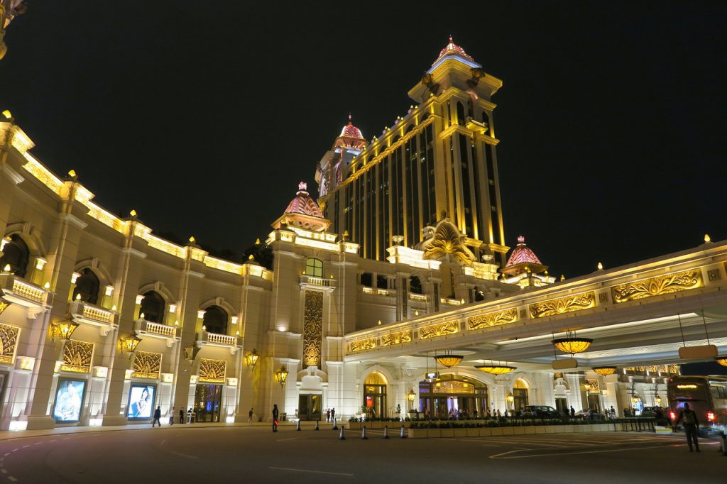 澳門賭場牌照明年到期，中國修法加強監管跨境洗錢，多家博弈業者股價重挫