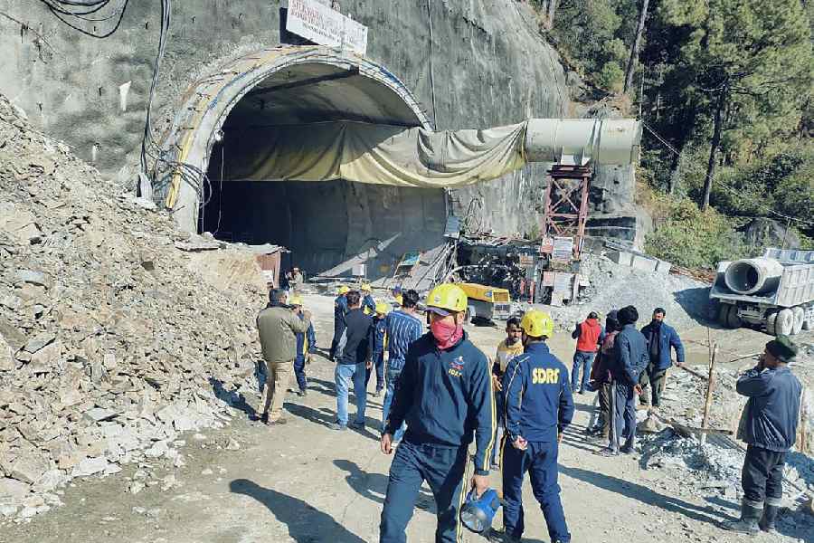 UBO8-国际新闻-印度隧道坍塌 40人被困七天 救援無進展 博彩新闻 第4张