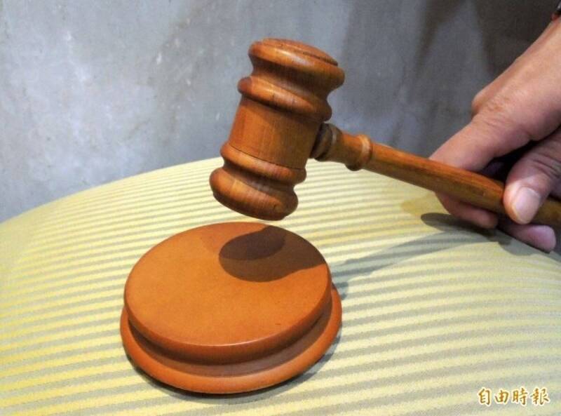 通博娛樂城-社會新聞-通緝犯逃亡中國被重判4年 出獄返台竟獲輕判還緩刑