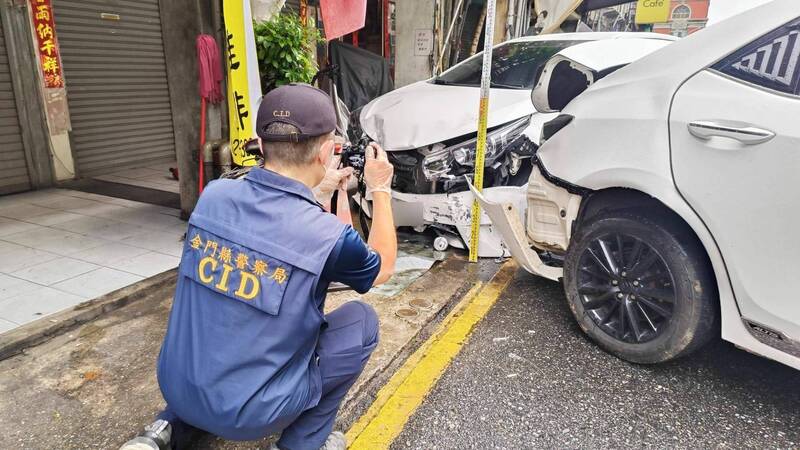 通博娛樂城-社會新聞-醋男駕車衝撞前女友新歡 2男所駕還是同一款車型