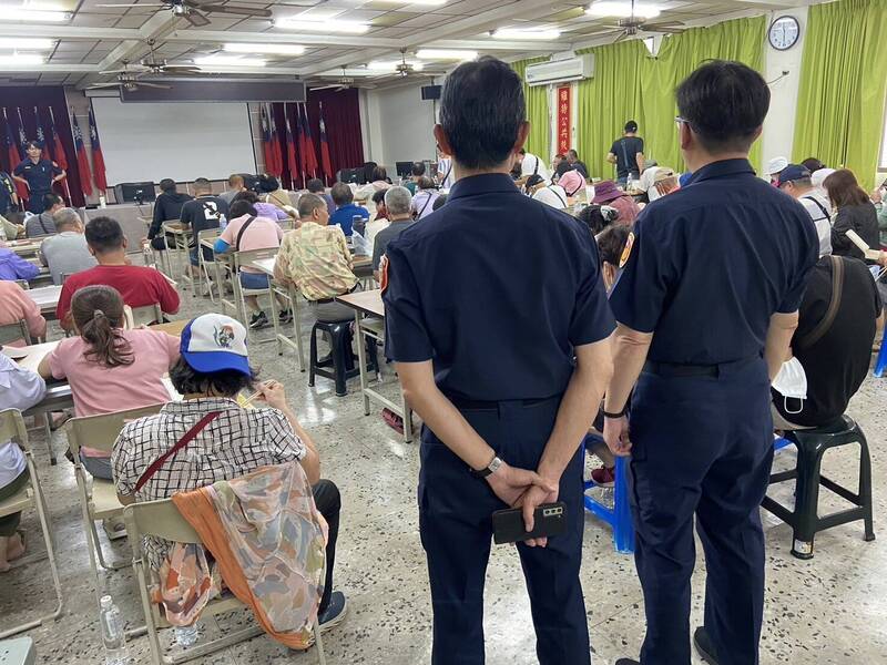 通博娛樂城-線上娛樂-歇業桌遊館暗藏「目賊仔」賭場 台南警破門逮80人法辦